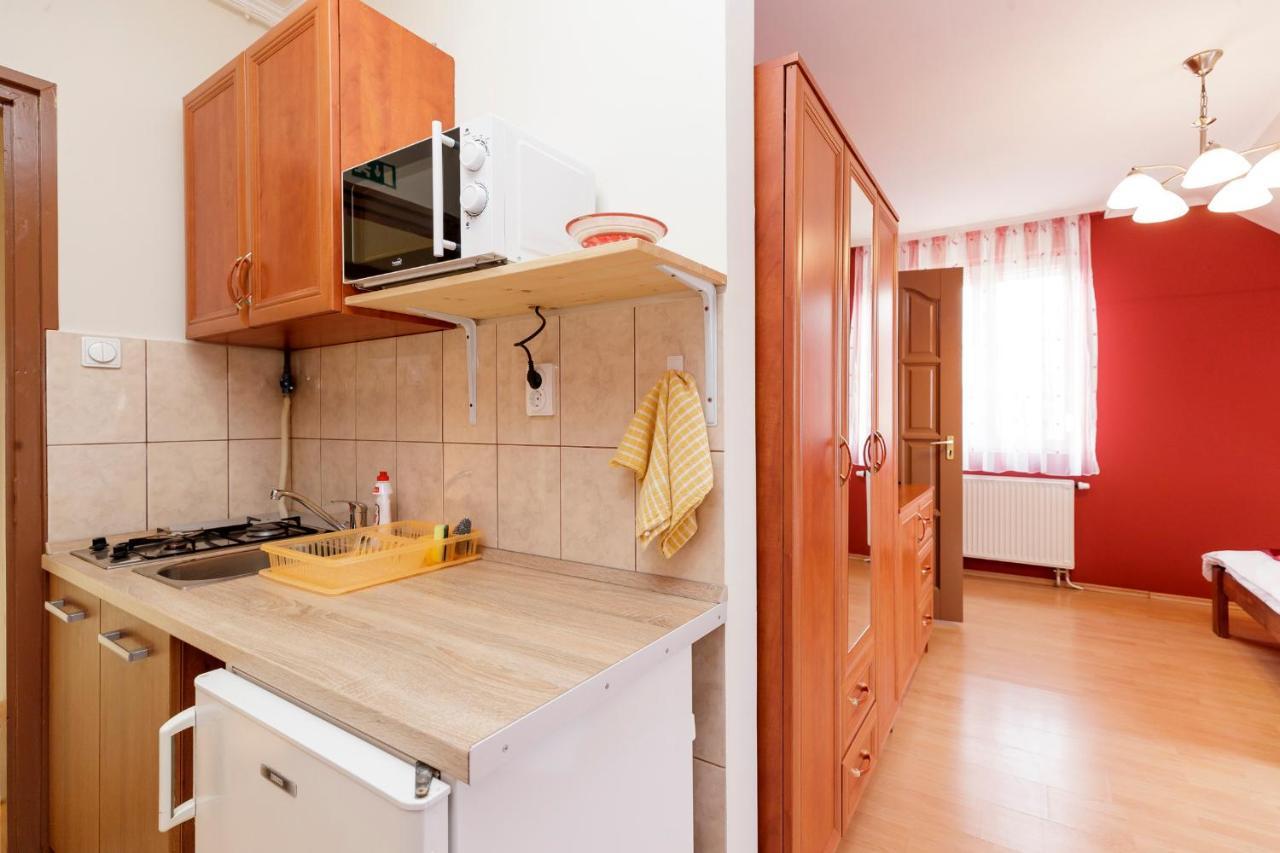 Almafa Apartmanhaz Eger Exterior photo